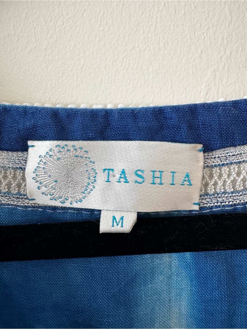 Tashia Shibori Blue & White Tie-Dye Embroidered + Beaded Linen Tunic, Medium - Picture 4 of 10